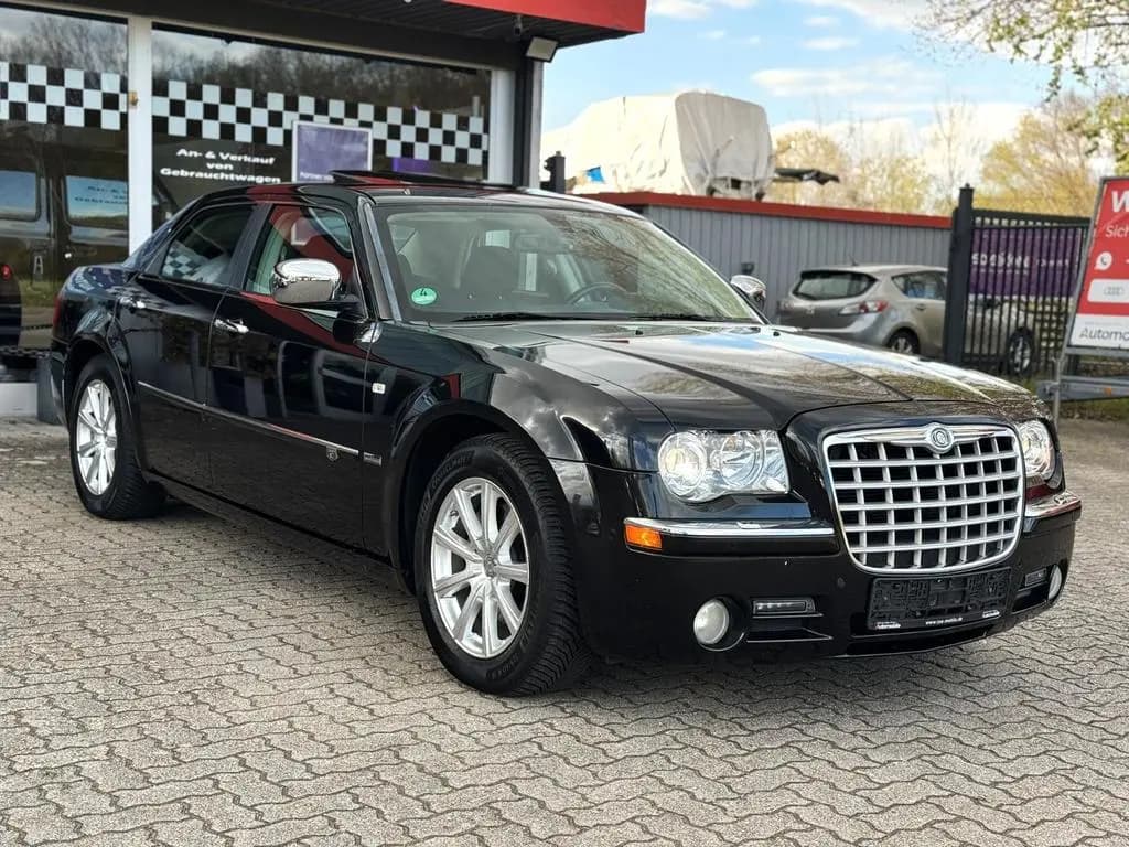 Main__Slider__Photo:Chrysler 300C 3.0 CRD/2.HAND/XENON/PDC/SHZ/LEDER 11/2010-0