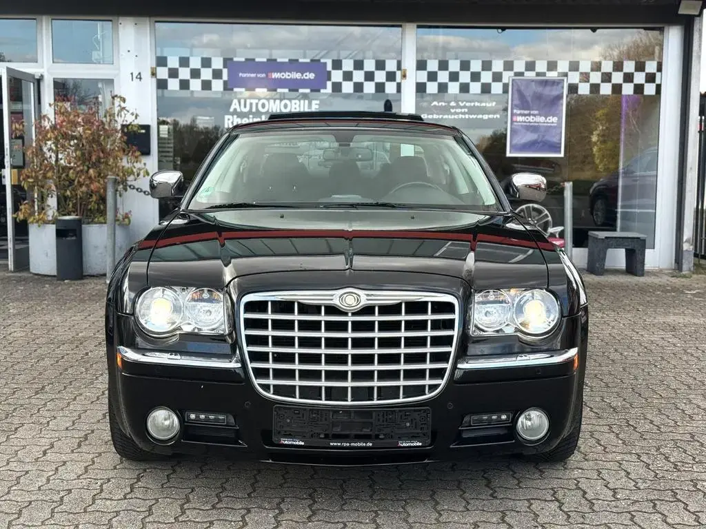 Main__Slider__Photo:Chrysler 300C 3.0 CRD/2.HAND/XENON/PDC/SHZ/LEDER 11/2010-1