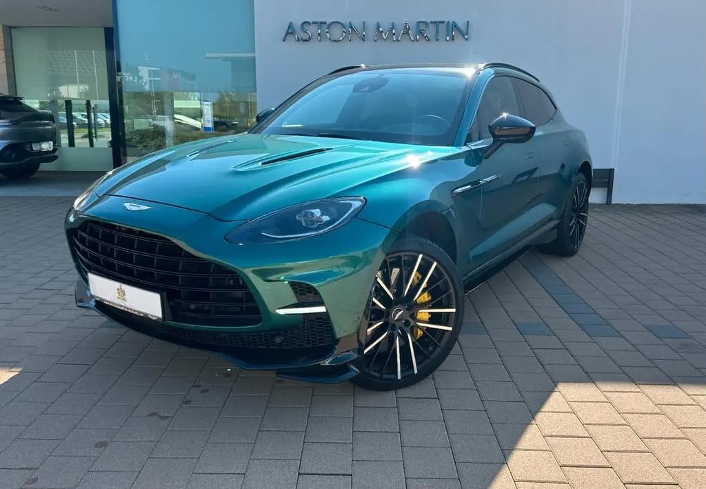 Main__Slider__Photo:Aston Martin DBX707 - Aston Martin Memmingen 08/2025-0