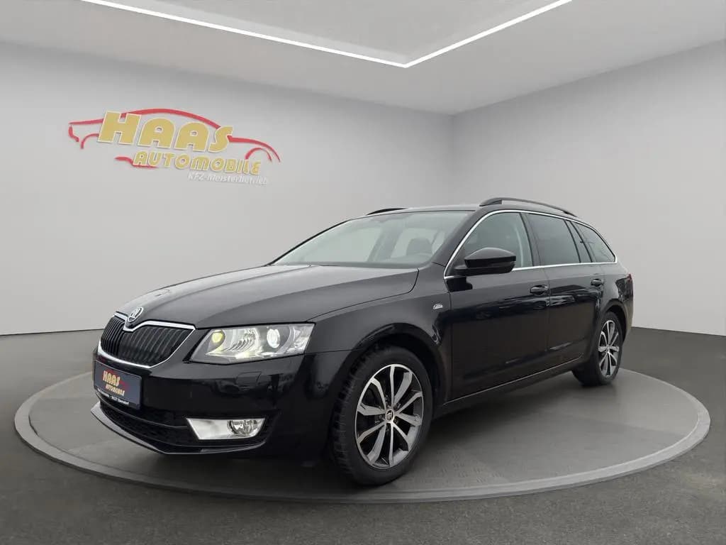 Main__Slider__Photo:Skoda Octavia Combi Edition*Xenon*AHK* 06/2016-0