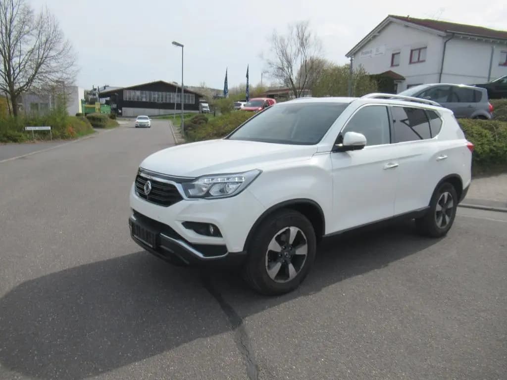 Main__Slider__Photo:Ssangyong Rexton 2.2 Diesel e-XDi 220 Sapphire 4WD 06/2018-0