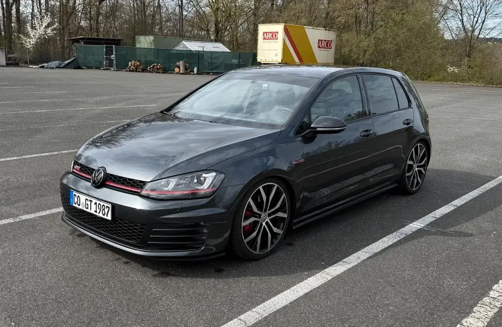 Main__Slider__Photo:Volkswagen Golf 2.0 GTI Performance / 2.Hand / Ledersitze 07/2014-1