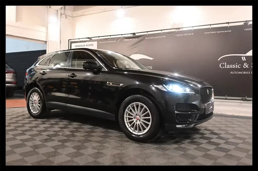 Main__Slider__Photo:Jaguar F-Pace PRESTIGE 2.0D / PANO / CAMERA / FULL !! 10/2016-0