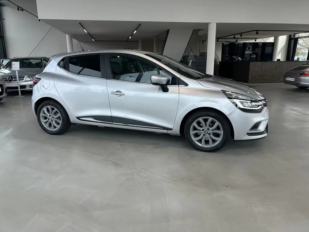 Main__Slider__Photo:Renault Clio AUTOMATIK+NAVIGATION+PDC+TEMPOMAT Clio IV 08/2017-0