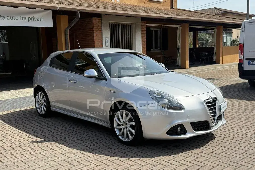 Main__Slider__Photo:Alfa Romeo Giulietta ROMEO Giulietta 2.0 JTDm-2 140 CV Distincti 09/2012-1