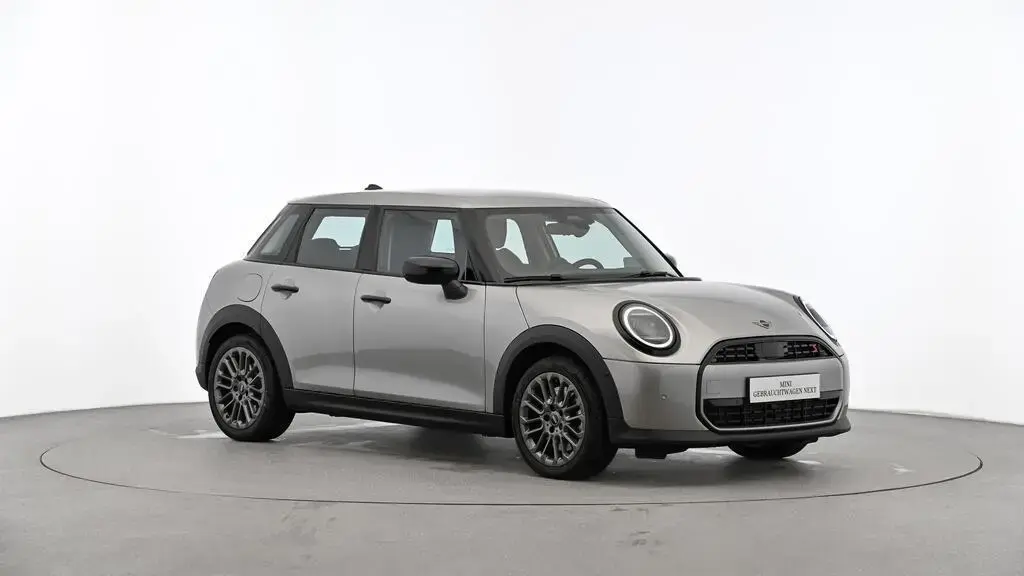 Main__Slider__Photo:MINI Cooper S 5-Türer 11/2024-1