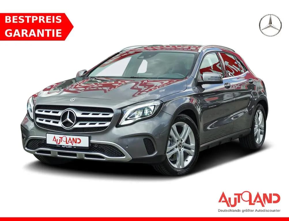 Main__Slider__Photo:Mercedes-Benz GLA-Class 180 Urban LED Navi Tempomat AHK Keyless-Go 01/2018-0