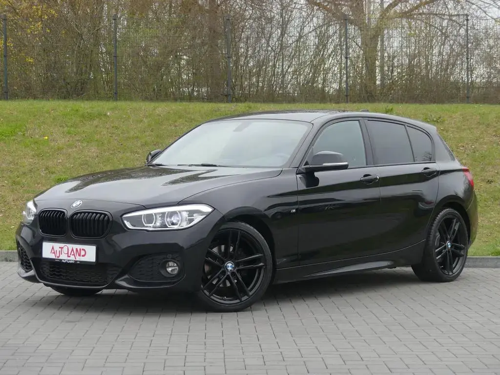 Main__Slider__Photo:BMW 1 Series 09/2017-1