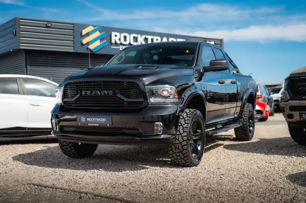 Main__Slider__Photo:Dodge RAM 5.7 V8 HEMI 4x4 OFFROAD Night-Paket LONG 19% 07/2021-0