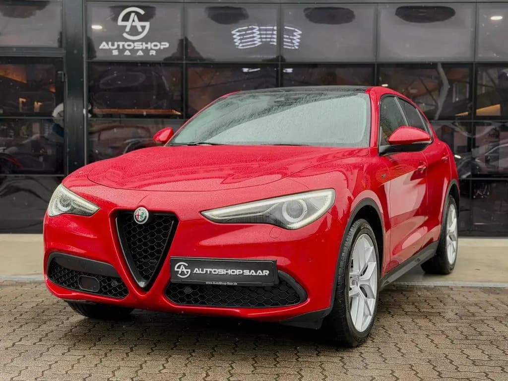 Main__Slider__Photo:Alfa Romeo Stelvio Sprint Q4 Harman-Kardon/Panorama 09/2020-0