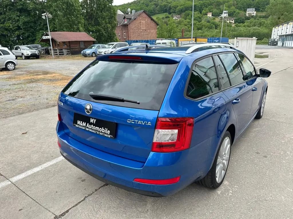 Main__Slider__Photo:Skoda Octavia Combi Joy/Automatik/AHK/Navi/Sitzheiz 08/2017-0