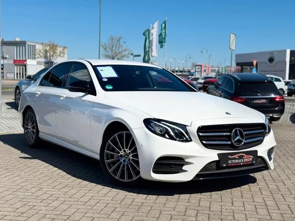 Main__Slider__Photo:Mercedes-Benz E-Class Lim. 9G-TRONIC"AMG-Line"AHK*AMBIENTE*KAMERA 07/2016-0