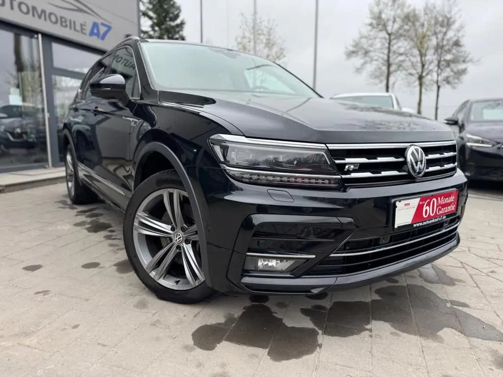 Main__Slider__Photo:Volkswagen Tiguan Allspace Highline 4Motion R-Line 7-SITZER 06/2021-0