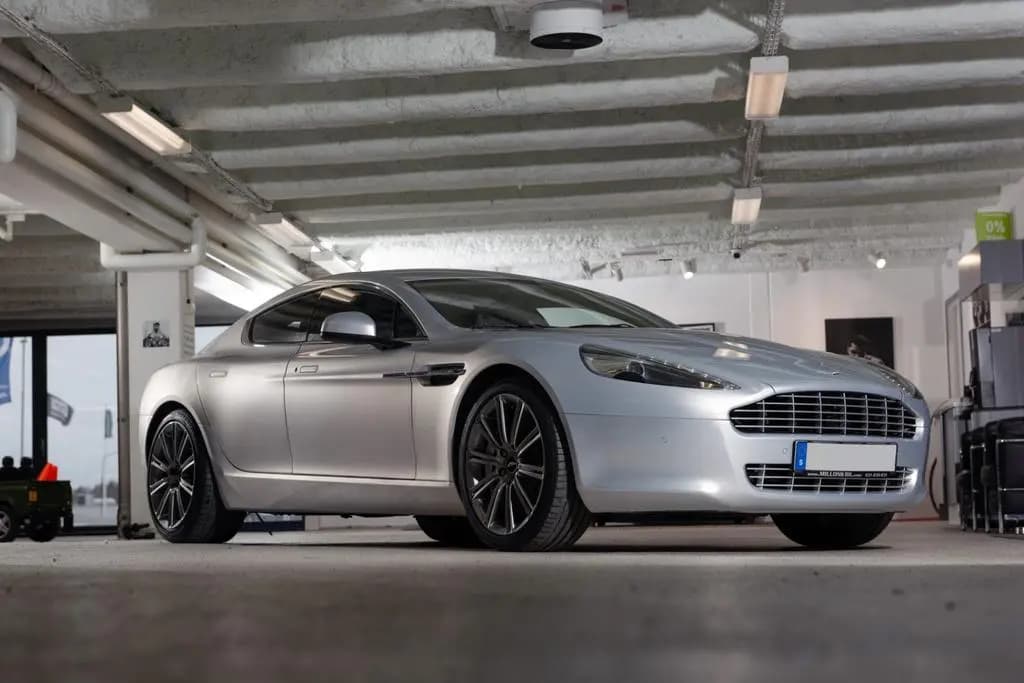 Main__Slider__Photo:Aston Martin Rapide 6.0 V12 Touchtronic - 01/2011-0