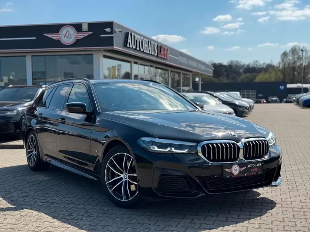 Main__Slider__Photo:BMW 5 Series 520 d xDrive M Sport"SHADOW LINE"SPUR ASS."LEDER 03/2023-0