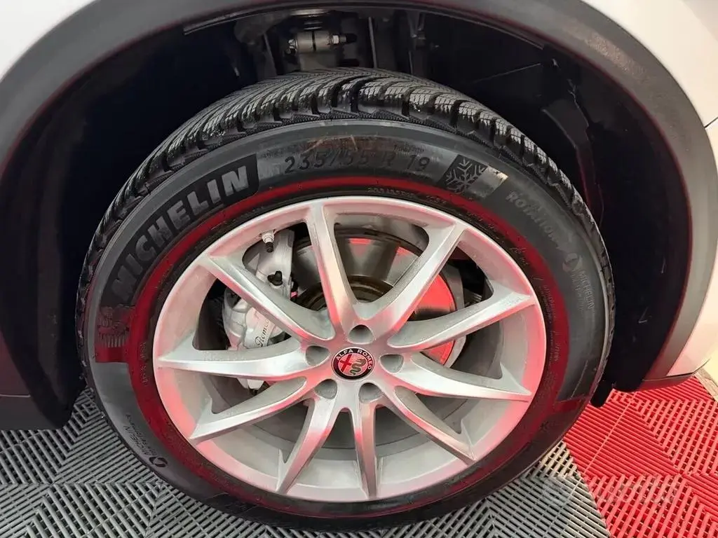 Main__Slider__Photo:Alfa Romeo Stelvio 2.2 Turbodiesel 210 CV AT8 Q4 12/2019-1