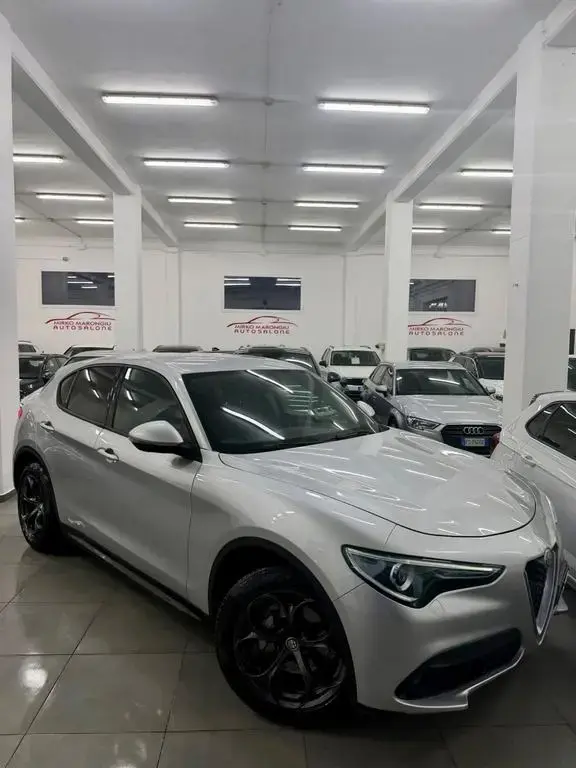 Main__Slider__Photo:Alfa Romeo Stelvio 2.2 160 CV AT8 RWD FINANZIABI 12/2021-1