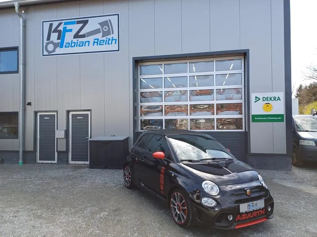 Main__Slider__Photo:Abarth 500C Turismo 595 *Carbon* 05/2017-0