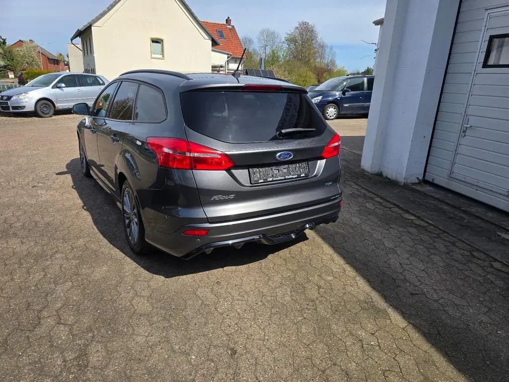 Main__Slider__Photo:Ford Focus Turnier ST-Line 11/2017-0