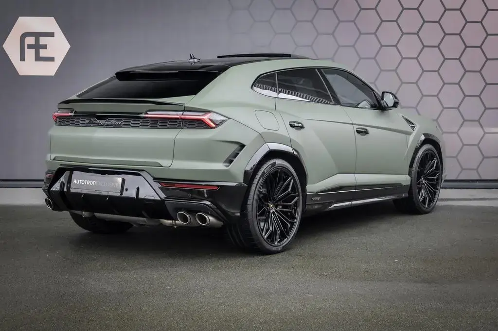 Main__Slider__Photo:Lamborghini Urus SE 4.0 V8 Hybrid | AKRAPOVIC | BTW-AUTO | F 10/2025-1
