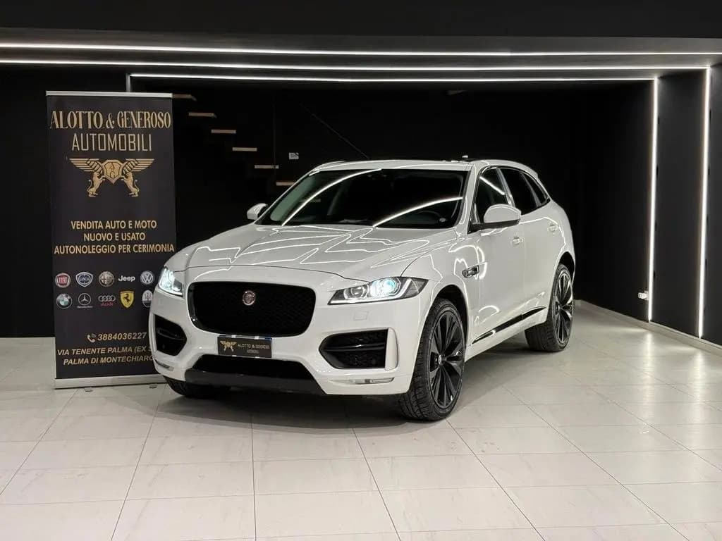 Main__Slider__Photo:Jaguar F-Pace 3.0 D V6 300 CV AWD aut R-Sport 07/2016-0