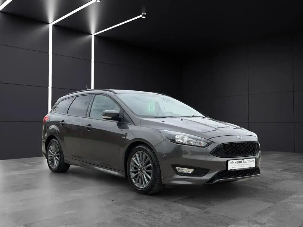 Main__Slider__Photo:Ford Focus Turnier ST-Line NAVI|SITZHEIZUNG|PDC|EU6 05/2018-1