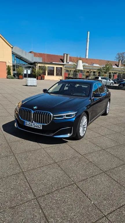 Main__Slider__Photo:BMW 7 Series 740i - 12/2019-0