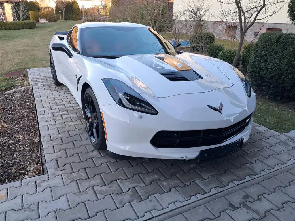 Main__Slider__Photo:Corvette C7 6.2 V8 MT7 Stingray Coupe 2LT Z51 Schalter 03/2017-0
