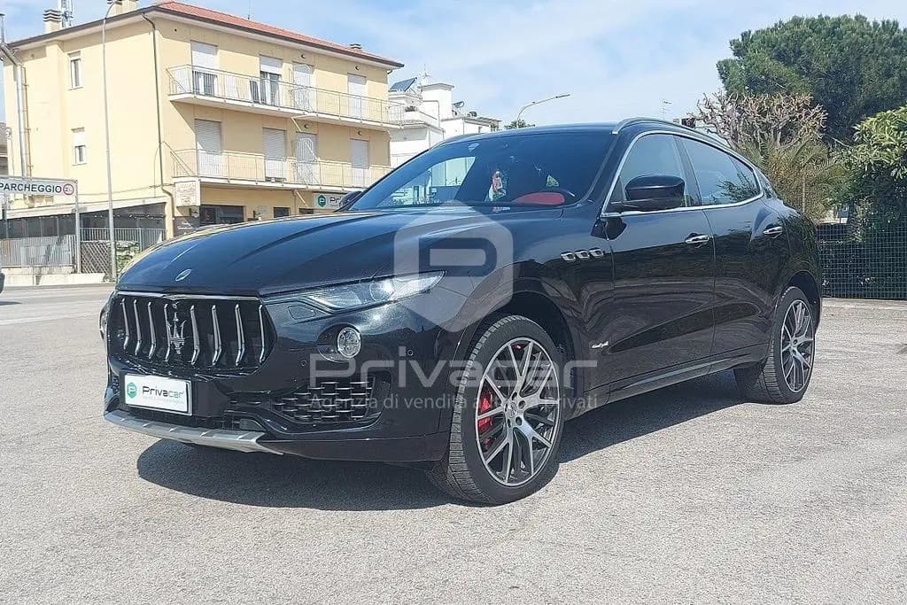 Main__Slider__Photo:Maserati Levante MASERATI Levante V6 Diesel AWD Gransport 10/2017-0
