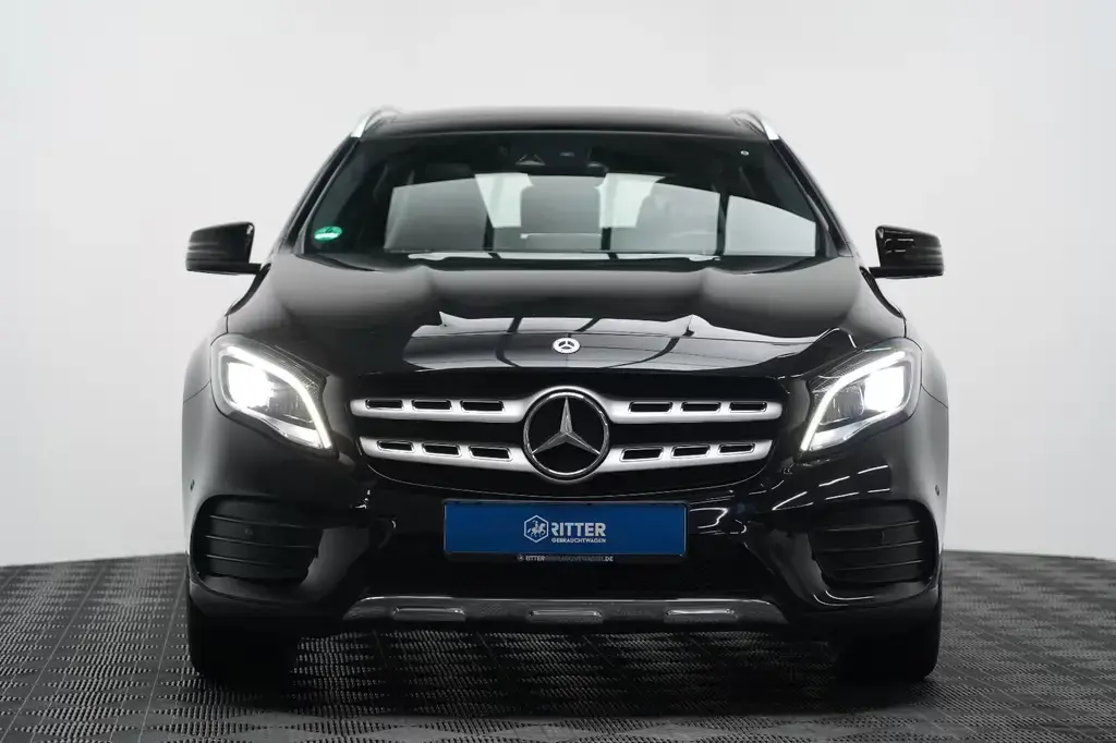 Main__Slider__Photo:Mercedes-Benz GLA-Class 200 AMG Line Pano Navi AHK LED DAB KeylessGO 11/2019-1