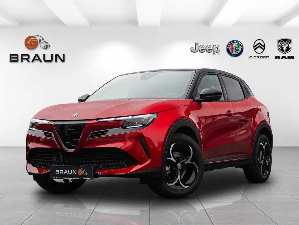 Main__Slider__Photo:Alfa Romeo Junior Ibrida Speciale 02/2026-0