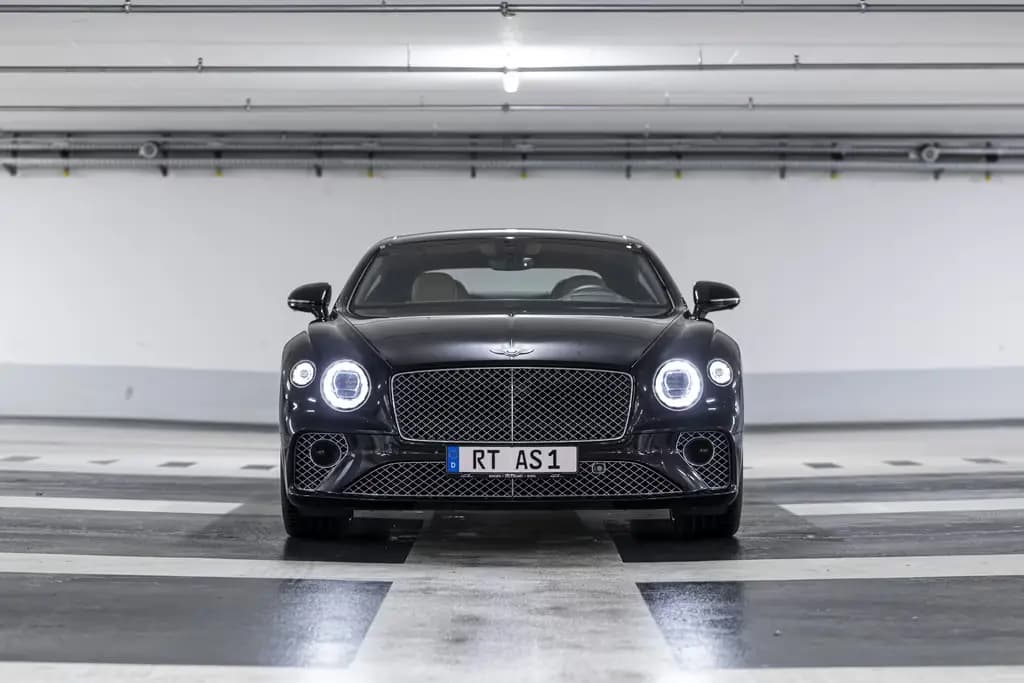 Main__Slider__Photo:Bentley Continental GT V12|Mulliner|CamelBeluga|Naim|Tou 08/2019-0