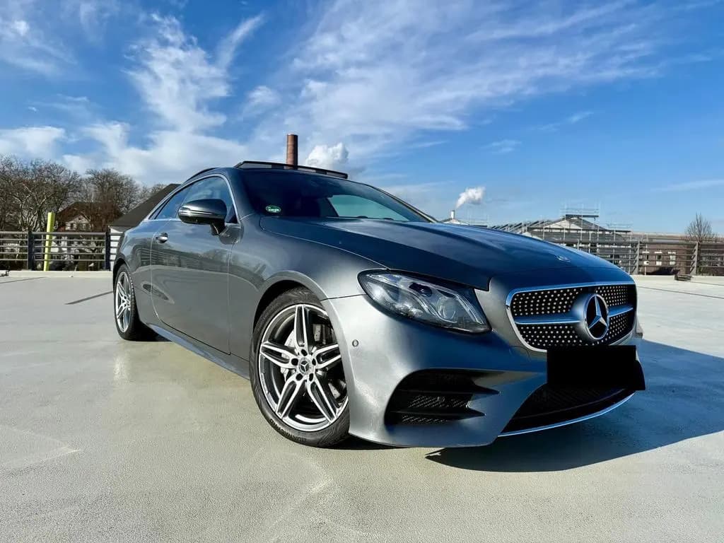 Main__Slider__Photo:Mercedes-Benz E-Class 200 Automatic, komplett. AMG-Line, Widescreen 01/2018-0