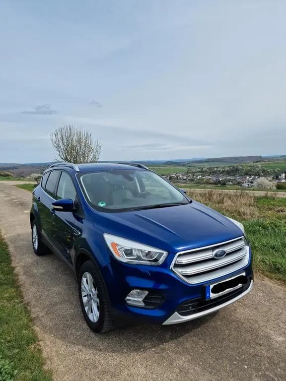 Main__Slider__Photo:Ford Kuga 2,0 TDCi 4x4 110kW Titanium 03/2017-0