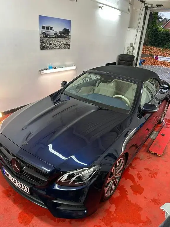Main__Slider__Photo:Mercedes-Benz E-Class 300 Autom. - 06/2020-1