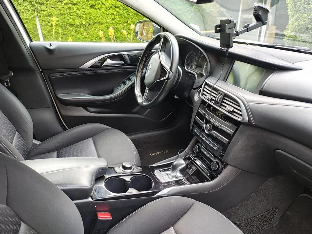 Main__Slider__Photo:Infiniti QX30 2.2d DCT AWD Luxe Tech Luxe Tech 04/2017-0