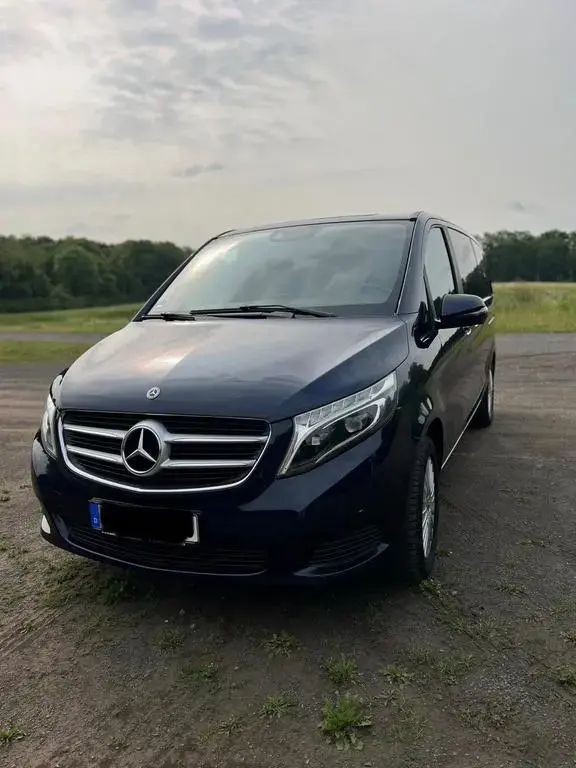 Main__Slider__Photo:Mercedes-Benz V-Class 220 d lang - 03/2019-1