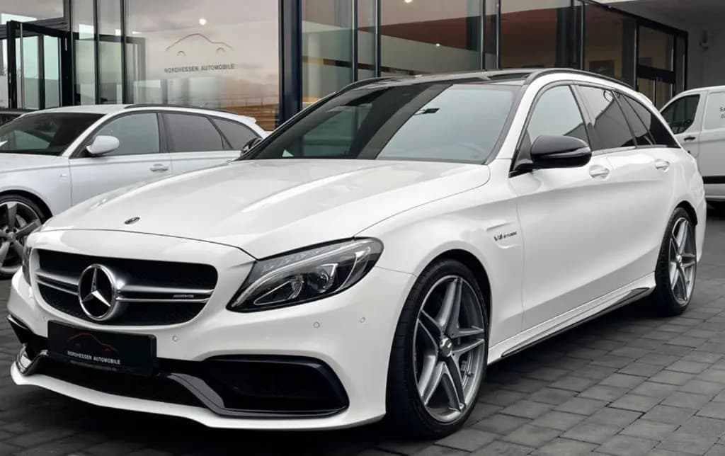 Main__Slider__Photo:Mercedes-Benz C-Class 63 AMG Mercedes-AMG C 63 T Mercedes-AMG 06/2017-0