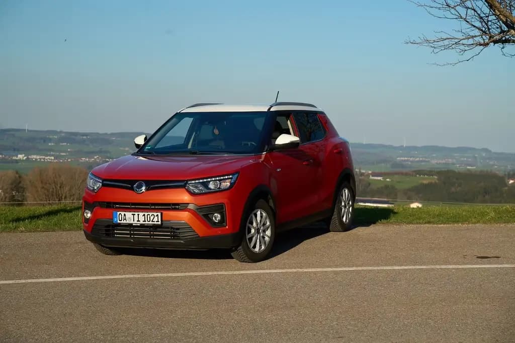 Main__Slider__Photo:Ssangyong Tivoli 1.5 T-GDi 4WD Quartz Fizz mit Garantie 10/2021-0