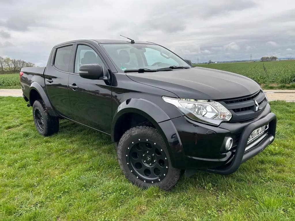 Main__Slider__Photo:Mitsubishi L200 08/2017-0