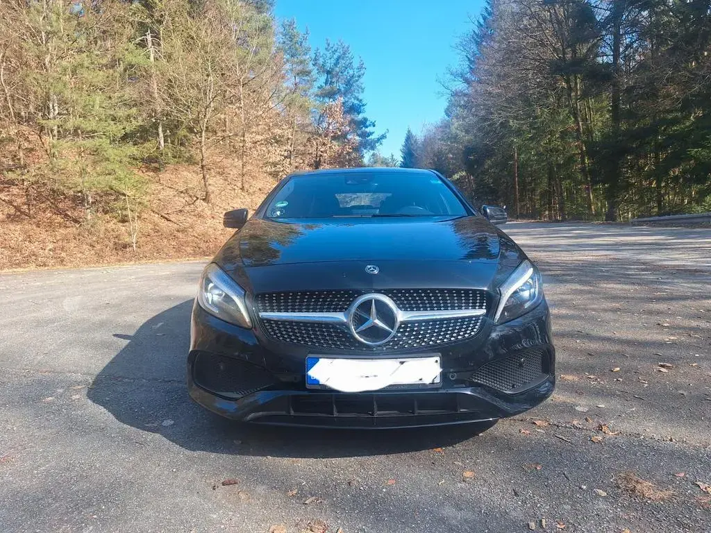 Main__Slider__Photo:Mercedes-Benz A-Class 200 PEAK Edition PEAK Edition 10/2017-1