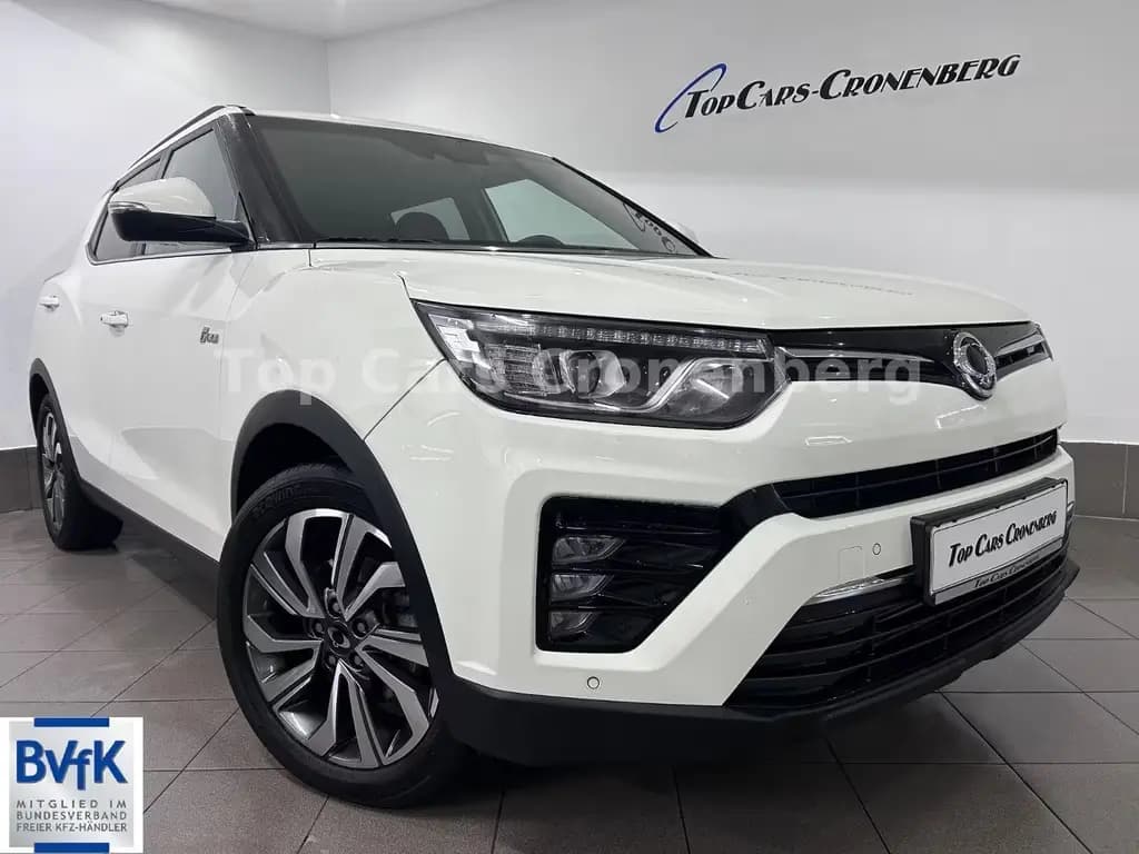 Main__Slider__Photo:Ssangyong Tivoli 1.5 T-GDi Sapphire*1.HD*37TKM*Leder*AHK* 10/2019-0