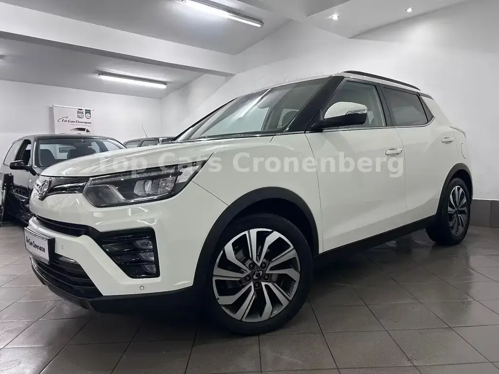 Main__Slider__Photo:Ssangyong Tivoli 1.5 T-GDi Sapphire*1.HD*37TKM*Leder*AHK* 10/2019-1