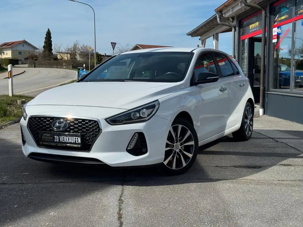 Main__Slider__Photo:Hyundai i30 Intro 09/2017-0