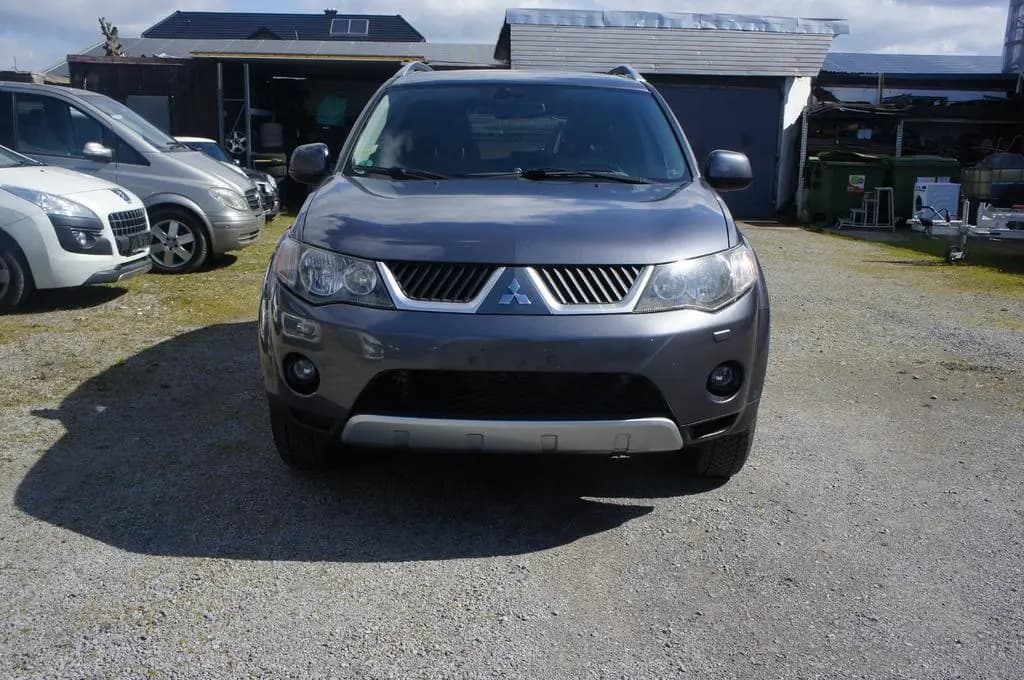 Main__Slider__Photo:Mitsubishi Outlander 2.4 Instyle 4x4 7-Sitze!!! 01/2008-0