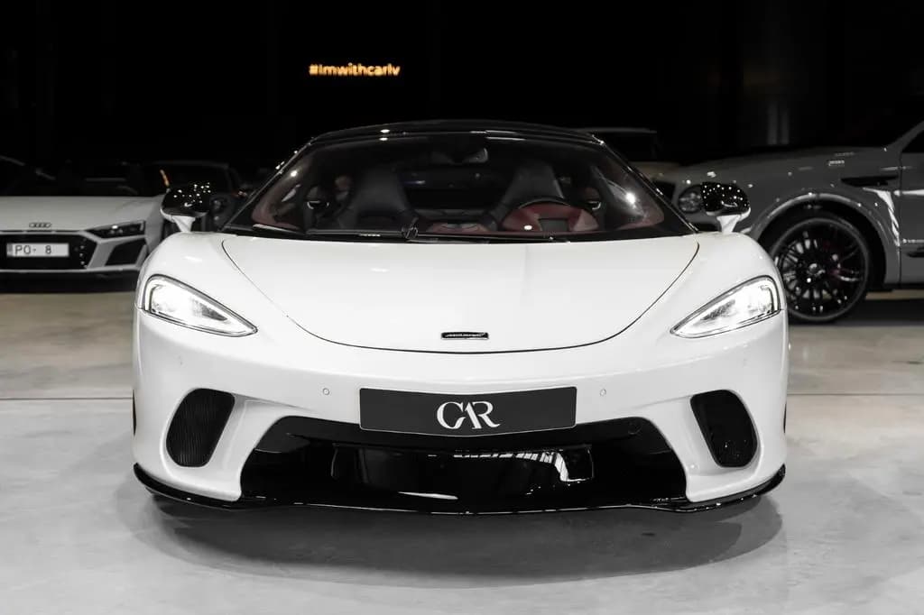 Main__Slider__Photo:McLaren GT Premium*Carbon*B&W*Pano*Camera*Black pack* 02/2024-0