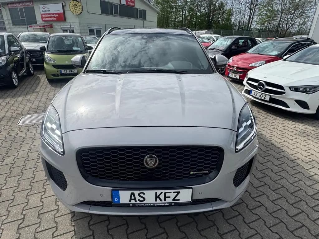Main__Slider__Photo:Jaguar E-Pace R-Dynamic S LEDER KLIMA ALU´S PANORAMA 11/2019-0