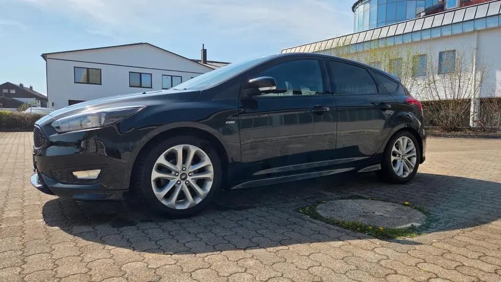 Main__Slider__Photo:Ford Focus Lim. ST-Line 03/2018-0