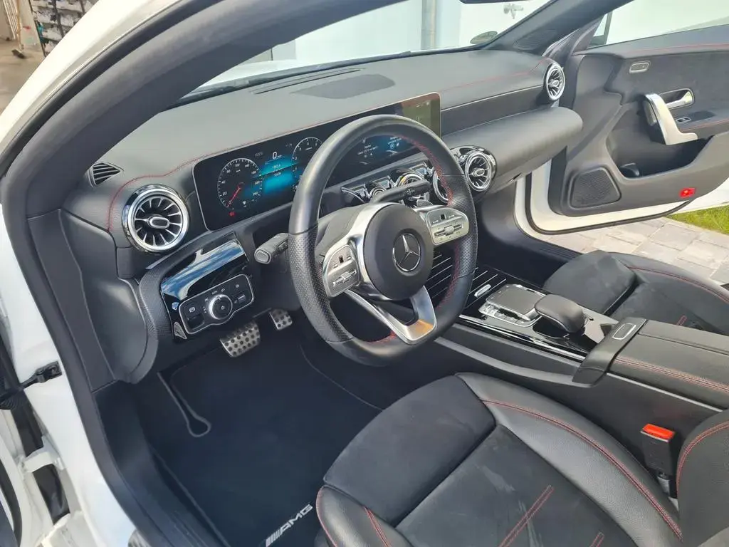 Main__Slider__Photo:Mercedes-Benz CLA-Class 220 Shooting Brake TOP Zustand 09/2019-1