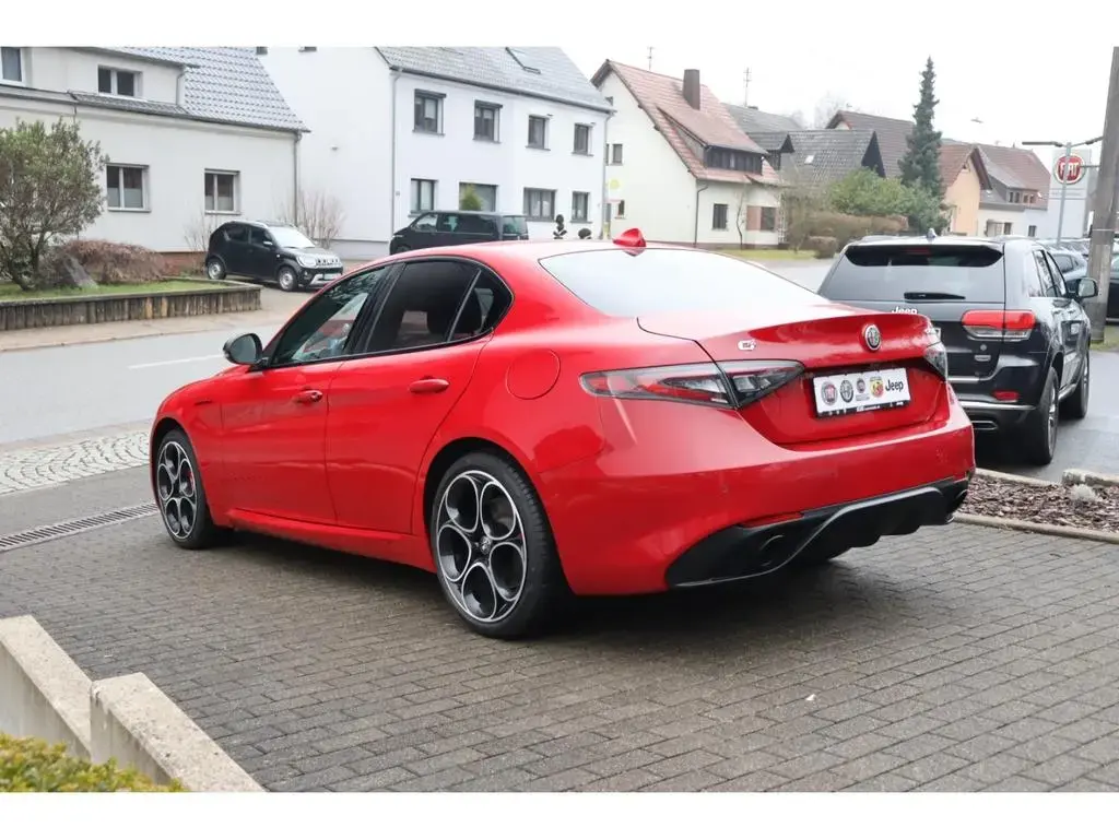 Main__Slider__Photo:Alfa Romeo Giulia COMPETIZIONE 2.0 TURBO 16V 280 PS AT8 Q4 09/2023-1